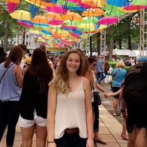 Meet your Posher, Christin